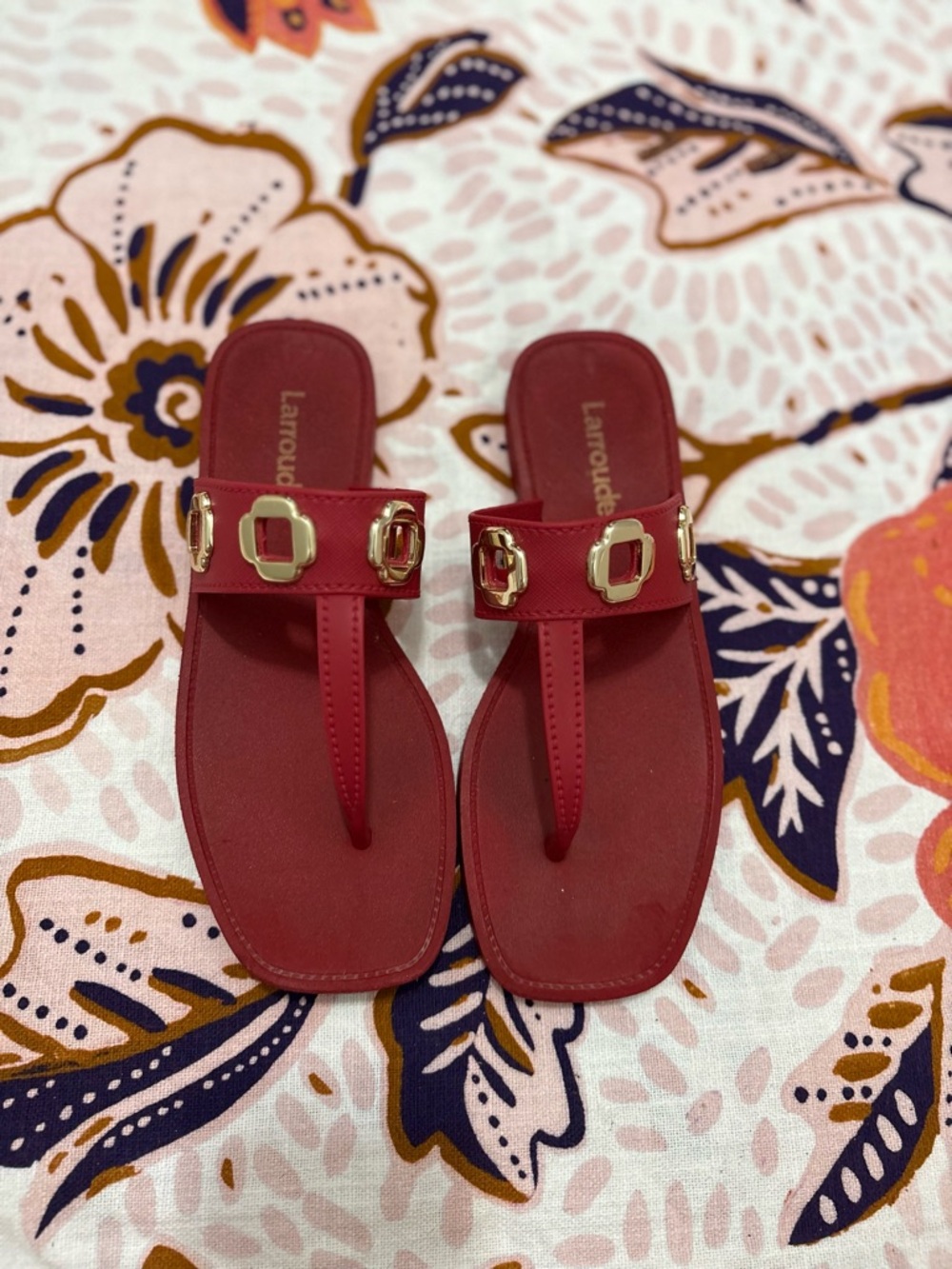 Larroudé Milan Jelly Thong Sandals red Gold Between Toe Slip On Shoes Dressy 6/7
